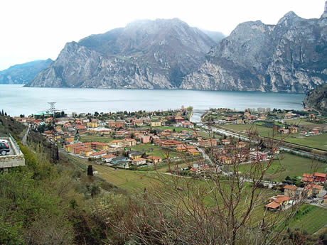 Blick auf den Gardasee foto