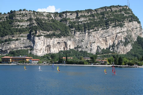 Windsurfen Gardasee Italien foto