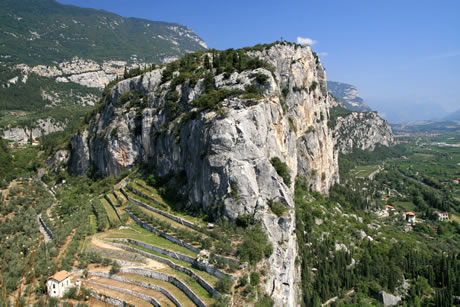 Falaise Lac de Garde Italie photo