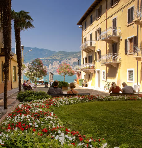 Malcesine lacul Garda foto