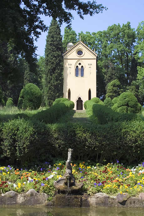 Parcul si gradinile Sigurta lacul Garda Italia foto